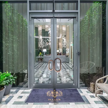 City Escapes Suites At Sls Lux Brickell Building-2